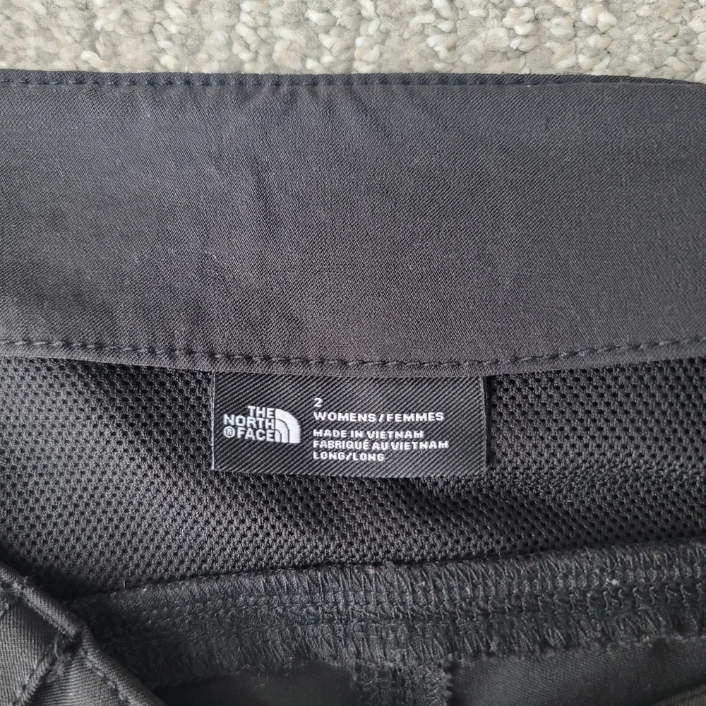 The North Face Belted Paramont Shorts Size 2 In Black